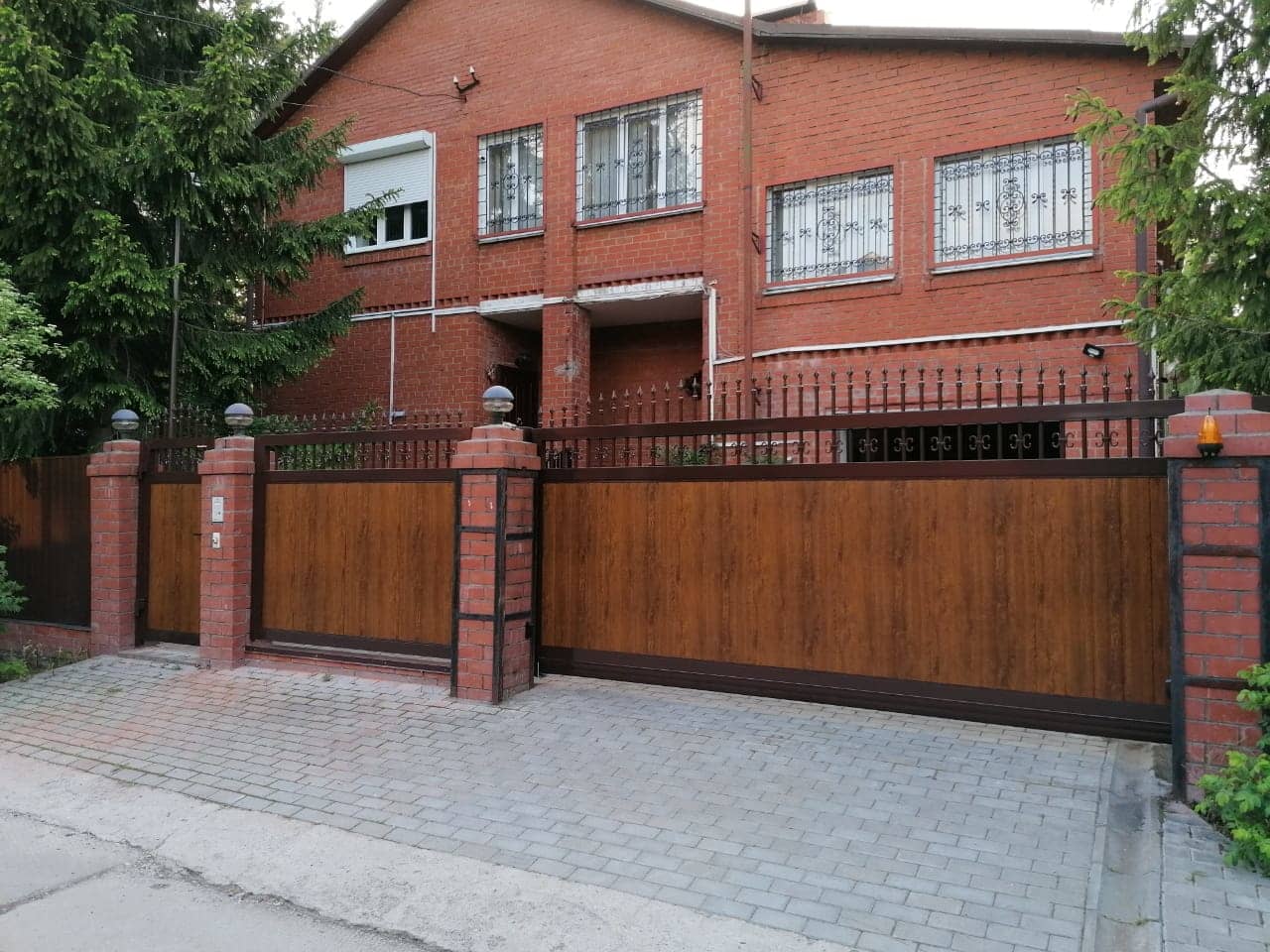 Уличные ворота DoorHan в Одинцово с установкой